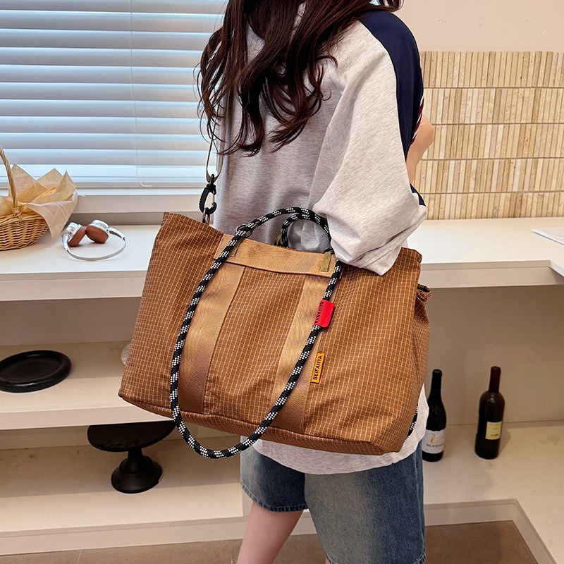 Nylon Messenger Bag Versatile  - Dry Bag Roll Top reseña y precio